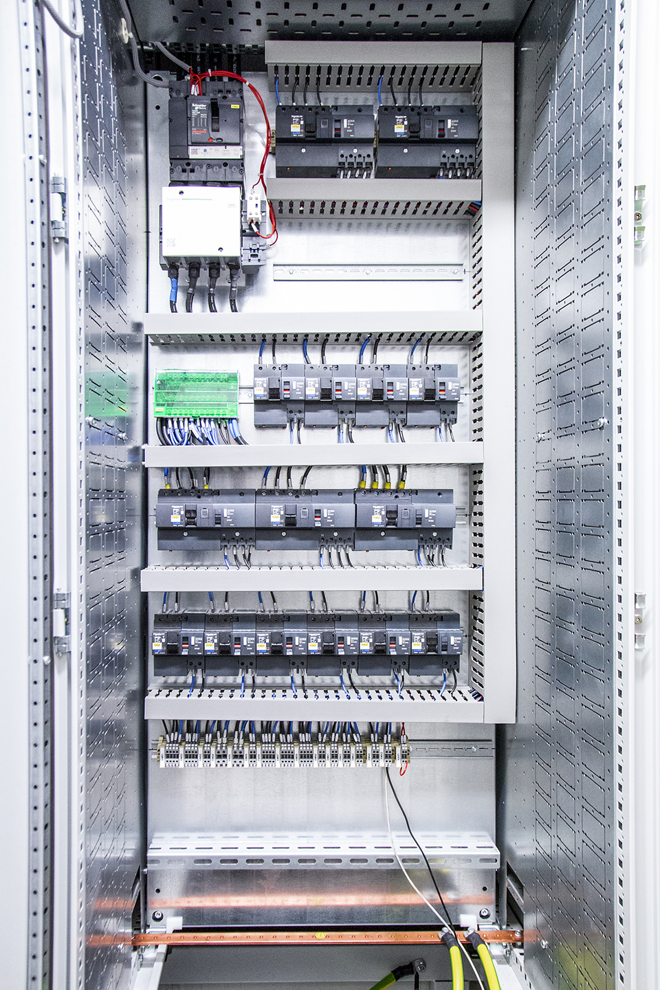 maison > électricité > panneau de distribution > panneau de distribution  image - Dictionnaire Visuel